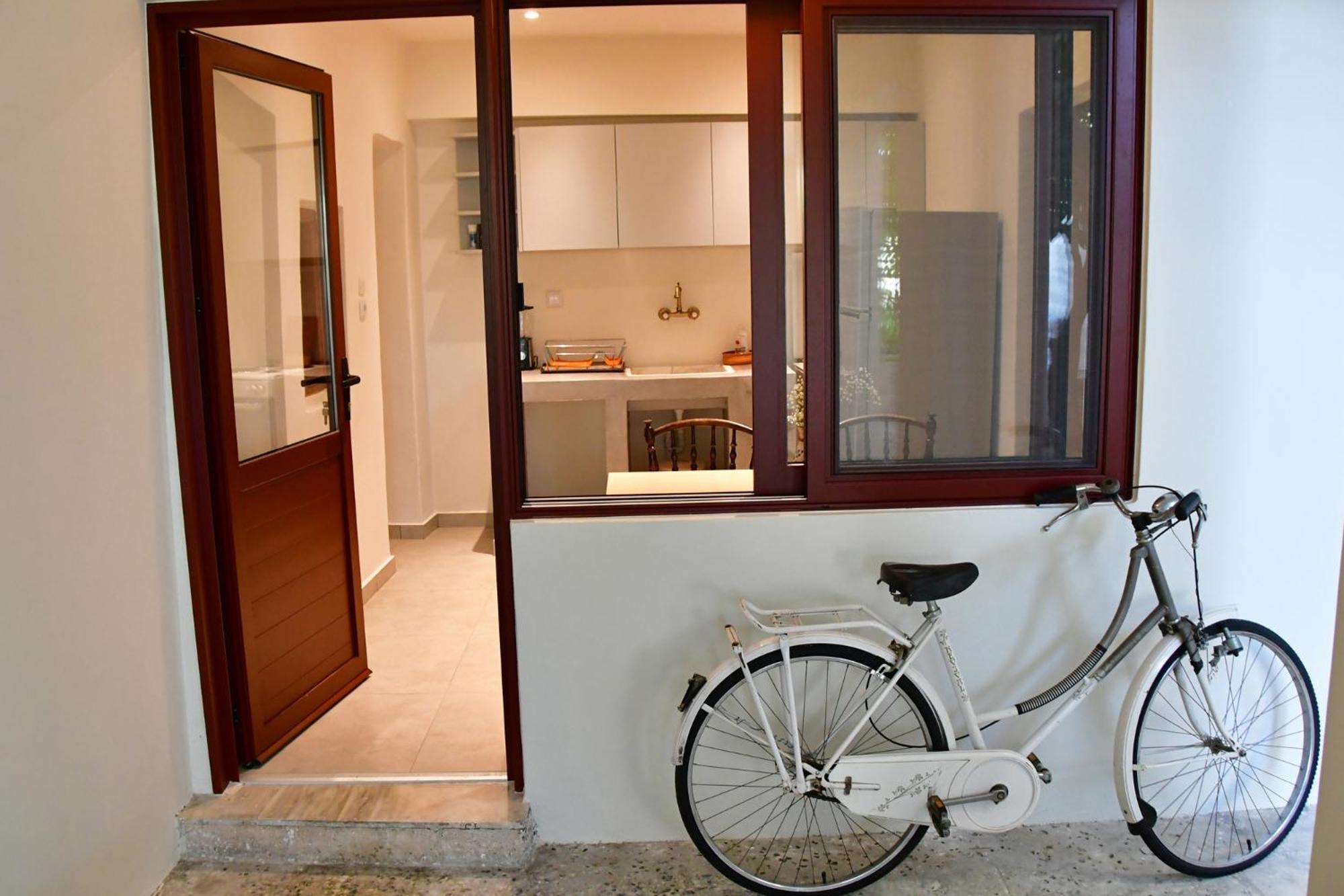 Αρχοντικό Σπίτι Στην Αίγινα Apartment Luaran gambar